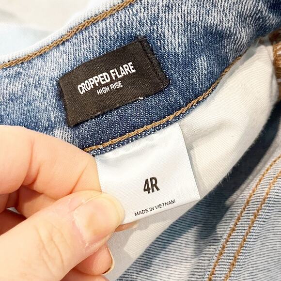 Express High Rise Cropped Flare Raw Hem Light Wash Jeans Blue 4 - Picture 5 of 11